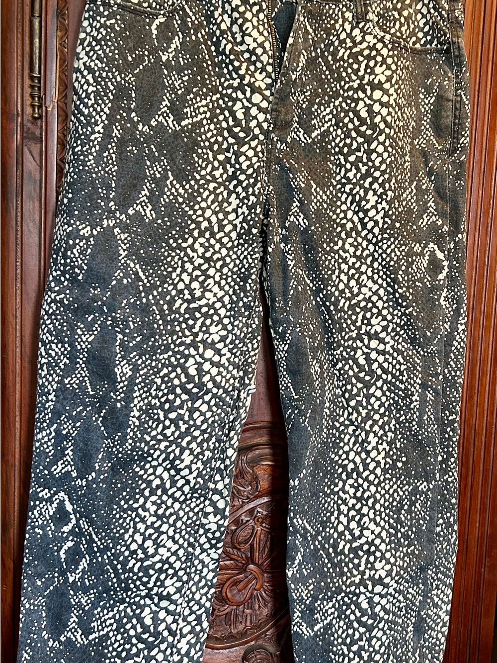 Kensie Black and White Printed Jeans